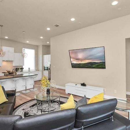 Beautiful Luxurious Houston Galleria Home ภายนอก รูปภาพ