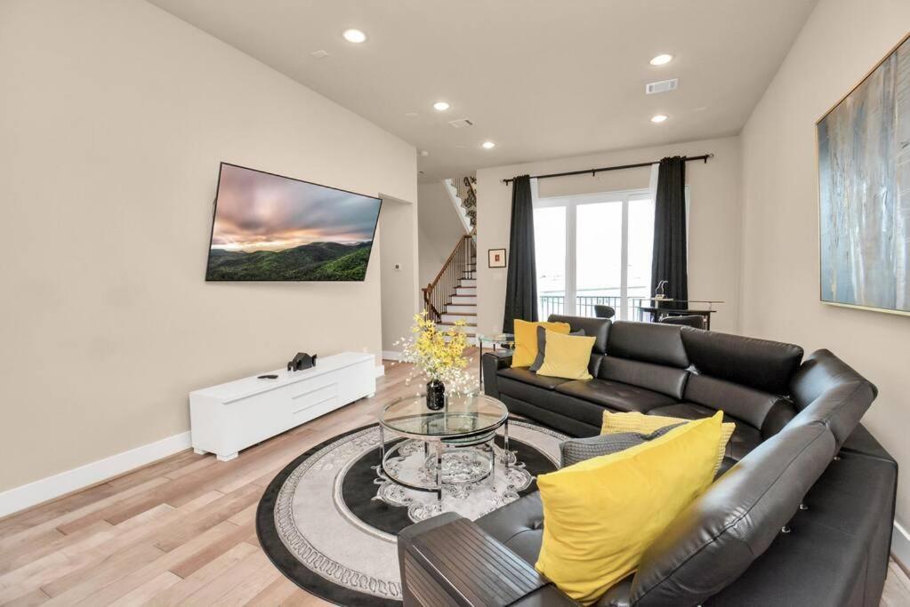 Beautiful Luxurious Houston Galleria Home ภายนอก รูปภาพ