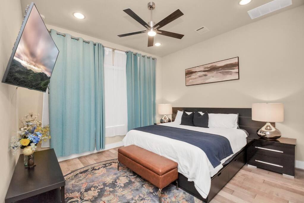 Beautiful Luxurious Houston Galleria Home ภายนอก รูปภาพ