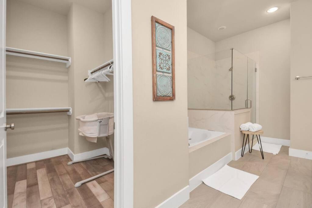 Beautiful Luxurious Houston Galleria Home ภายนอก รูปภาพ