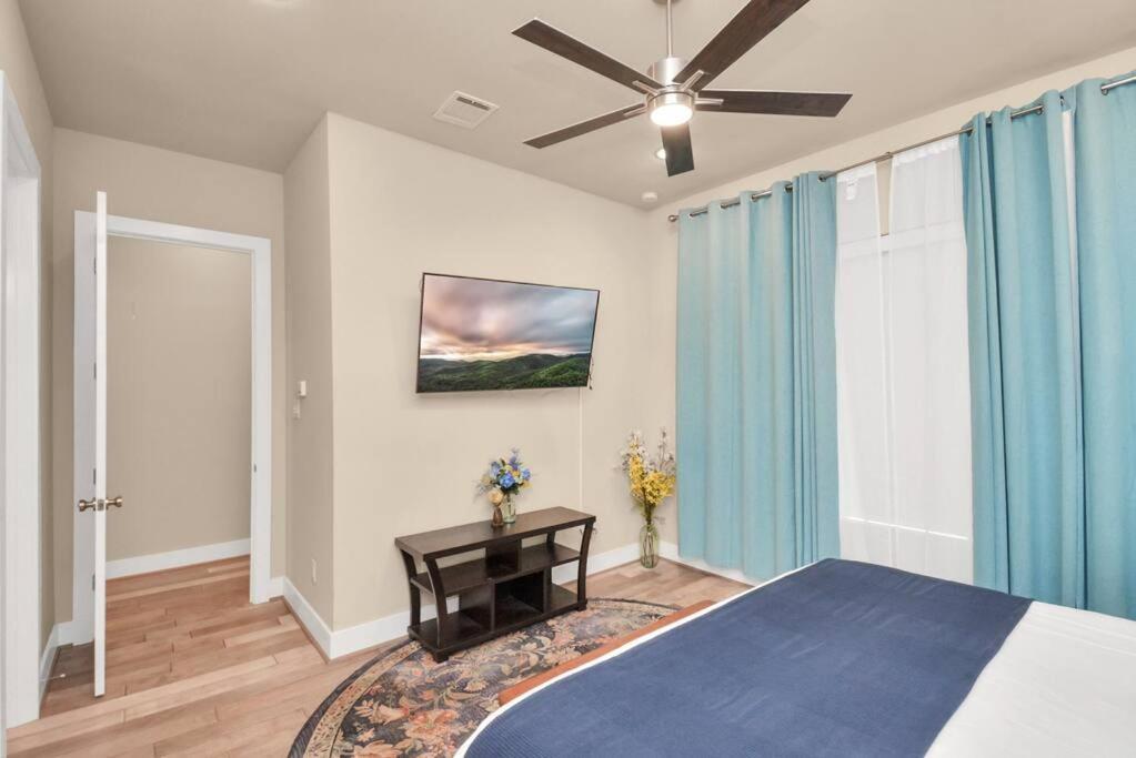 Beautiful Luxurious Houston Galleria Home ภายนอก รูปภาพ